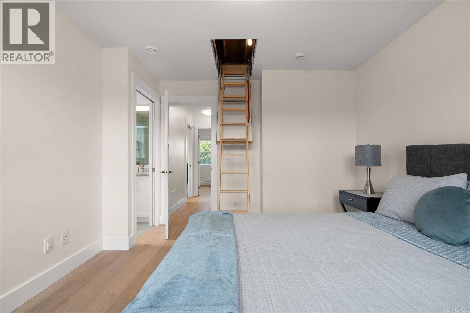 2214 Cook St, Victoria, British Columbia  V8T 3R2 - Photo 16 - 1034625