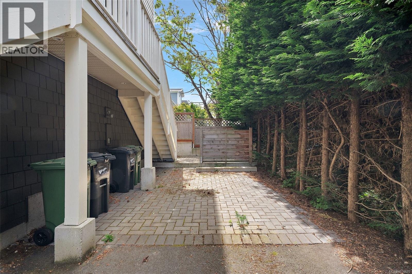 2214 Cook St, Victoria, British Columbia  V8T 3R2 - Photo 25 - 1034625