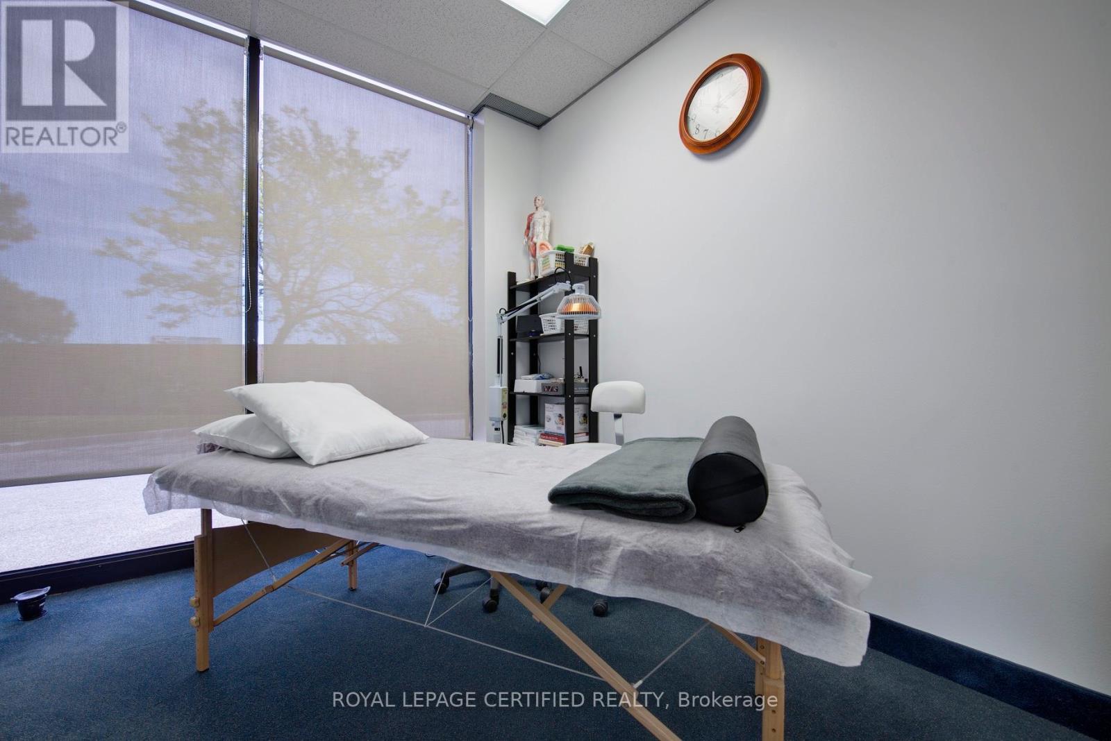 3049 KINGSTON ROAD, Toronto, Ontario