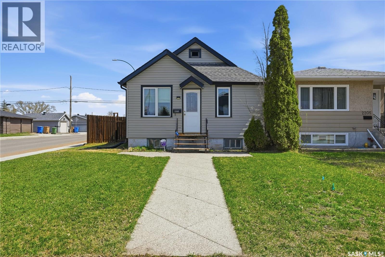 2203 LINDSAY STREET, Regina, Saskatchewan