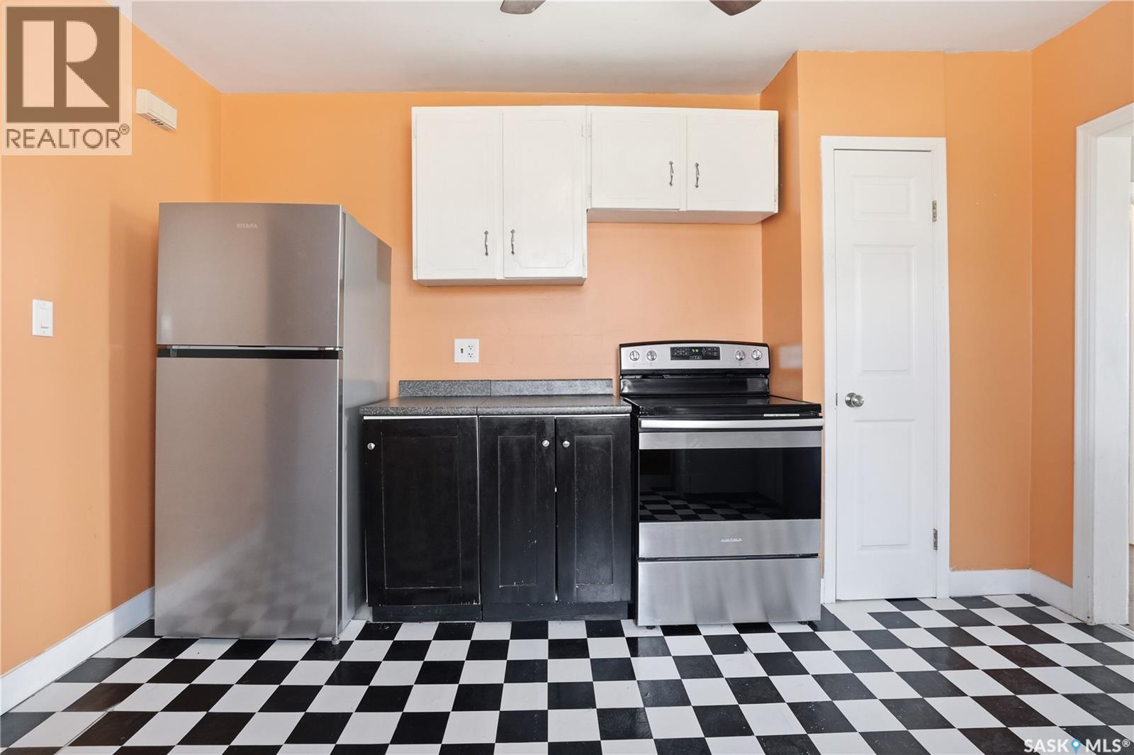 2203 Lindsay Street, Regina, Saskatchewan  S4N 3C2 - Photo 12 - SK036099