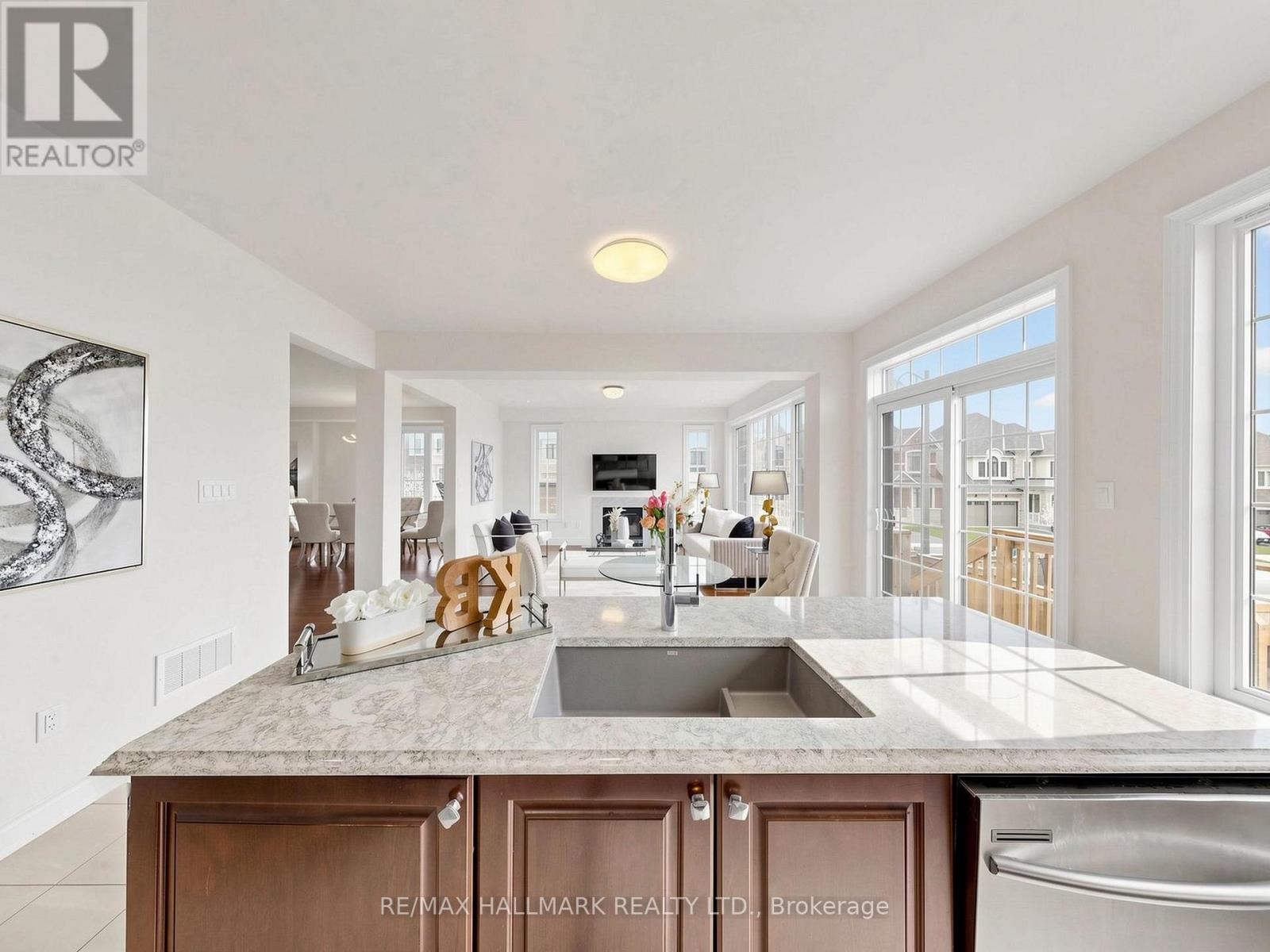 25 Beebalm Lane, East Gwillimbury, Ontario  L9N 0T4 - Photo 11 - N13130688