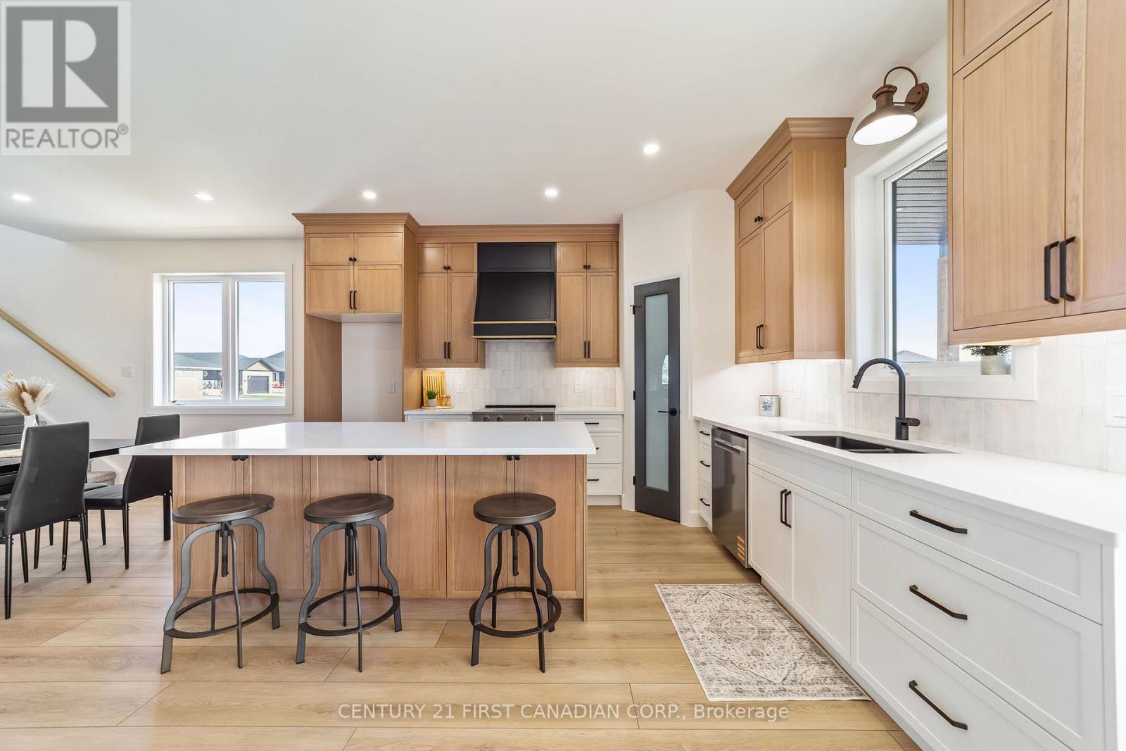 30 Sheldabren Street, North Middlesex, Ontario  N0M 1A0 - Photo 12 - X12980580