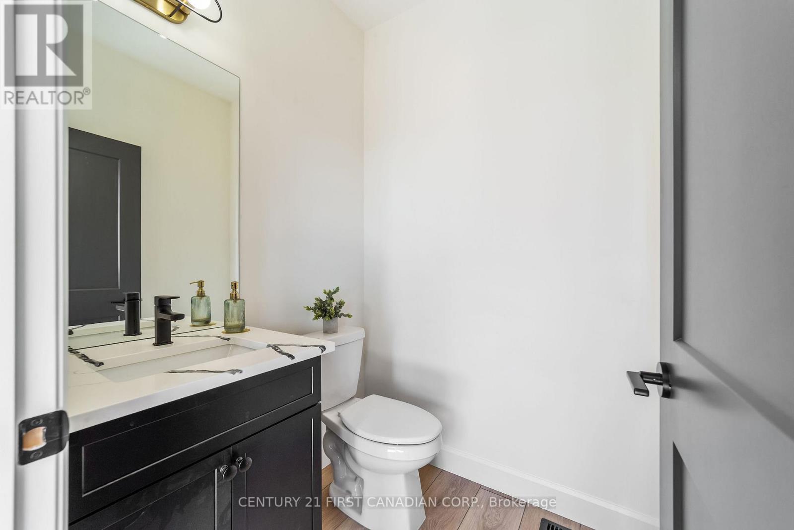 30 Sheldabren Street, North Middlesex, Ontario  N0M 1A0 - Photo 18 - X12980580