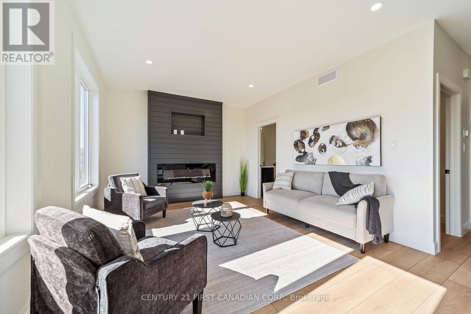 30 Sheldabren Street, North Middlesex, Ontario  N0M 1A0 - Photo 16 - X12980580