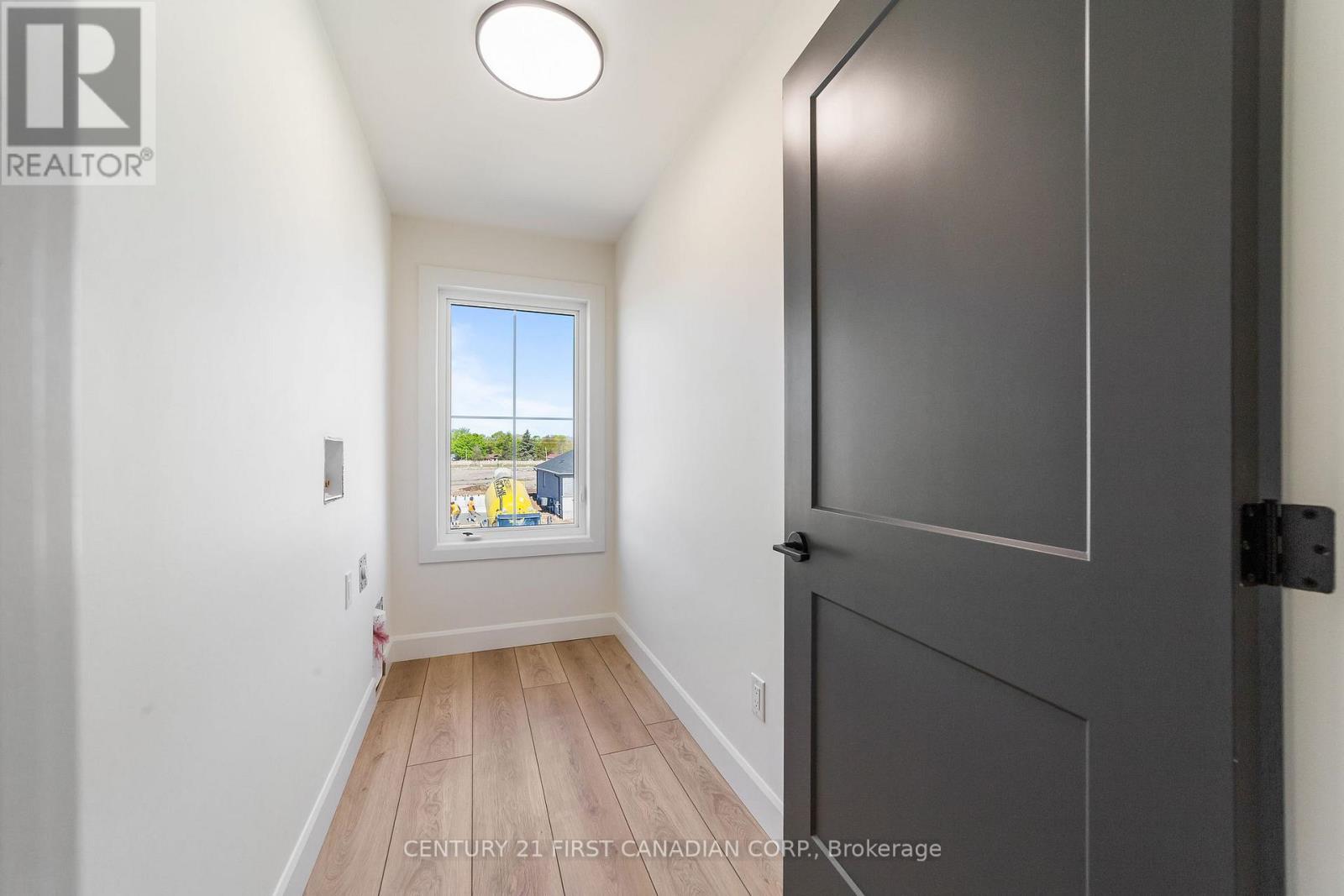 30 Sheldabren Street, North Middlesex, Ontario  N0M 1A0 - Photo 19 - X12980580