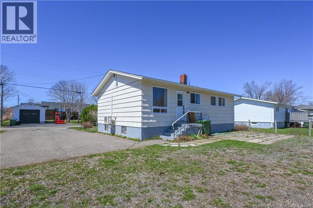 148 Des Pins Street, Shippagan, New Brunswick  E8S 1K2 - Photo 6 - NB136867
