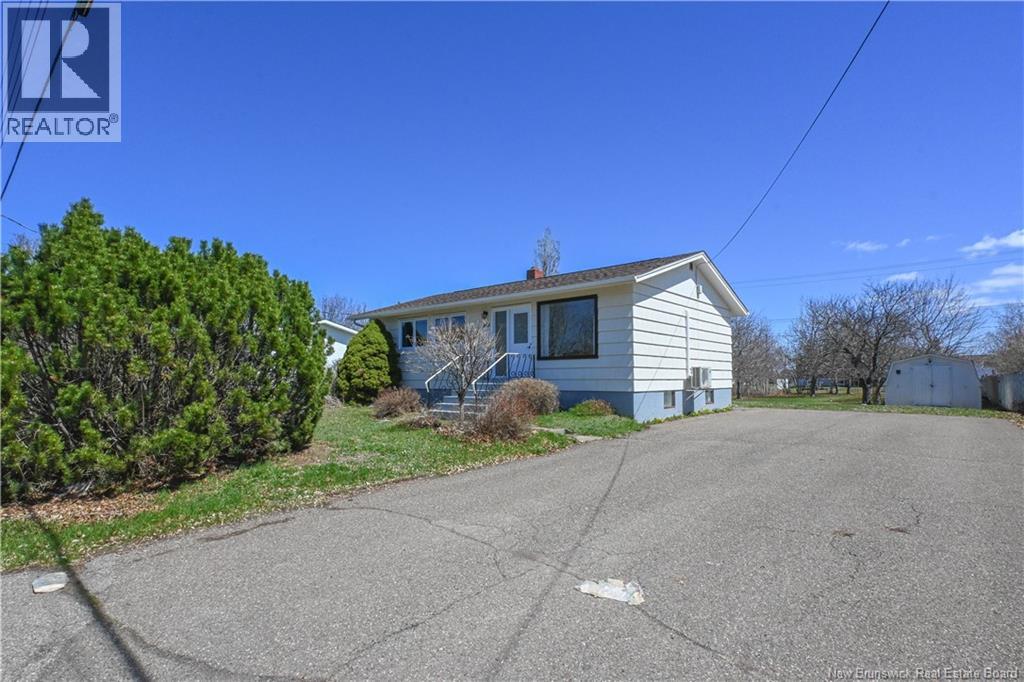 148 Des Pins Street, Shippagan, New Brunswick  E8S 1K2 - Photo 1 - NB136867