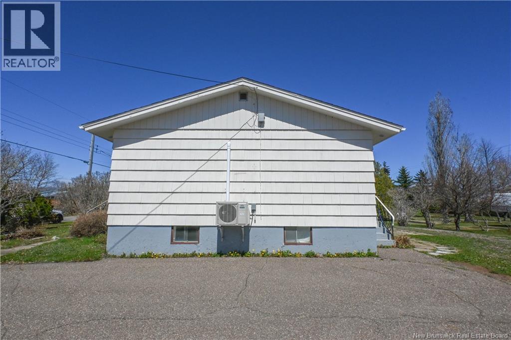 148 Des Pins Street, Shippagan, New Brunswick  E8S 1K2 - Photo 4 - NB136867