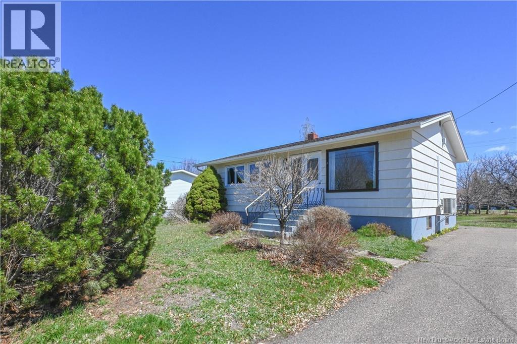 148 Des Pins Street, Shippagan, New Brunswick  E8S 1K2 - Photo 2 - NB136867