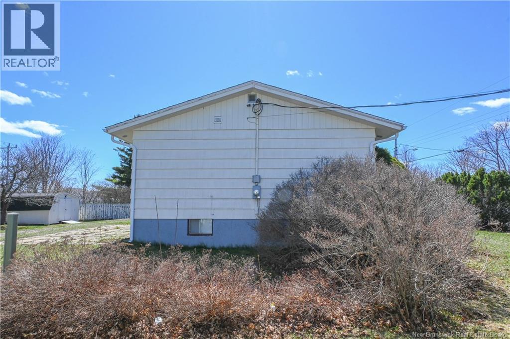 148 Des Pins Street, Shippagan, New Brunswick  E8S 1K2 - Photo 10 - NB136867