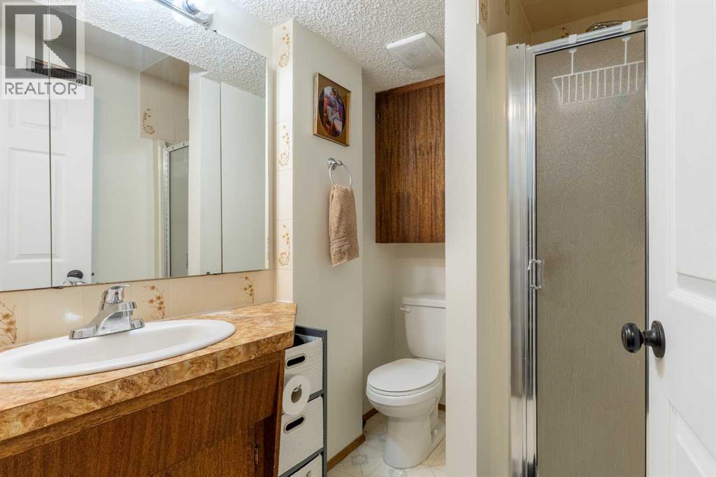 57 Honeysuckle Road N, Lethbridge, Alberta  T1H 4J7 - Photo 22 - A2310146