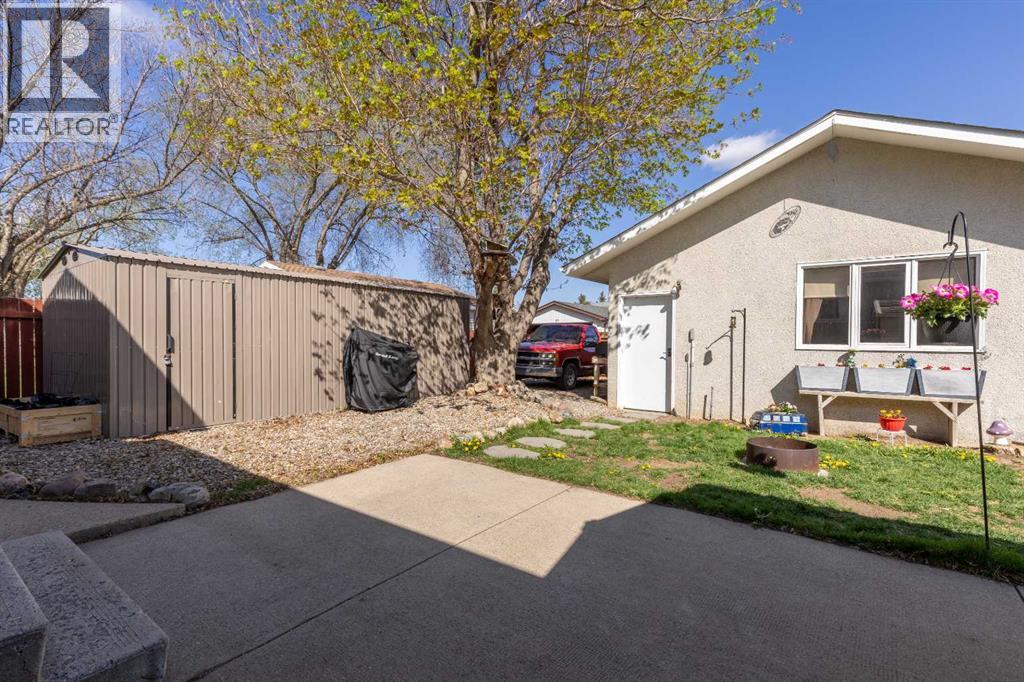 57 Honeysuckle Road N, Lethbridge, Alberta  T1H 4J7 - Photo 32 - A2310146