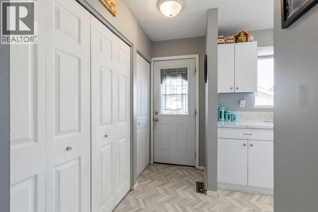 57 Honeysuckle Road N, Lethbridge, Alberta  T1H 4J7 - Photo 13 - A2310146
