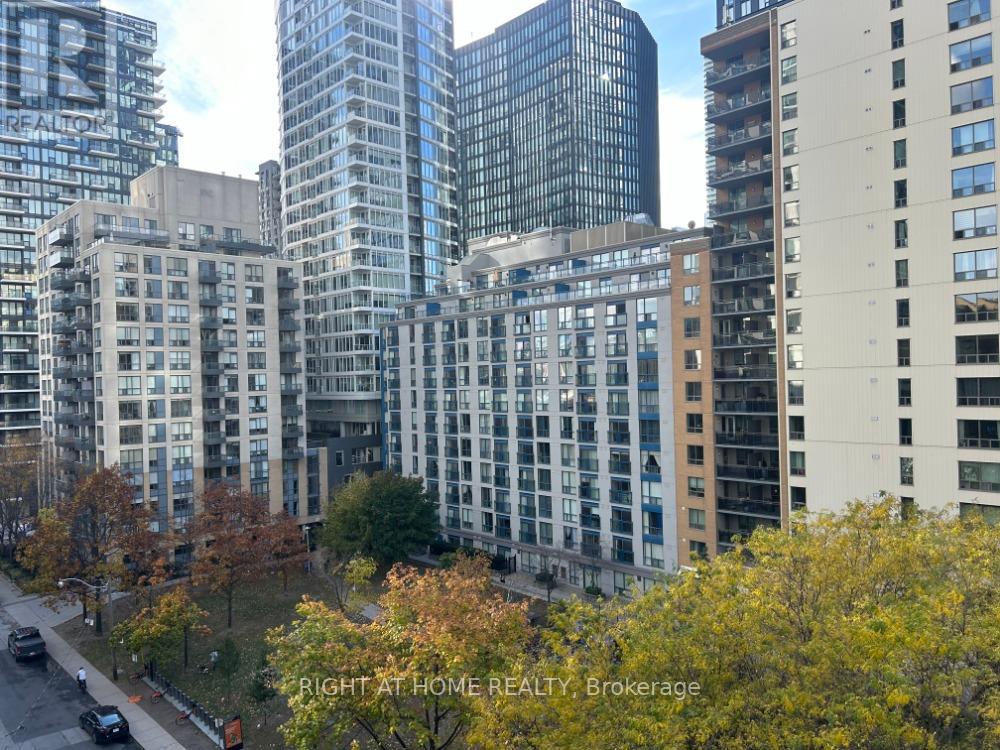 605 - 77 Mutual Street, Toronto, Ontario  M5B 0B9 - Photo 1 - C13132794
