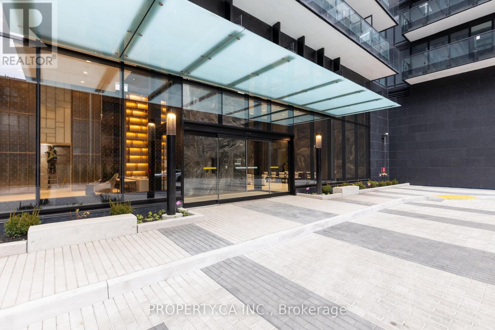 1401 - 127 BROADWAY AVENUE, Toronto, Ontario