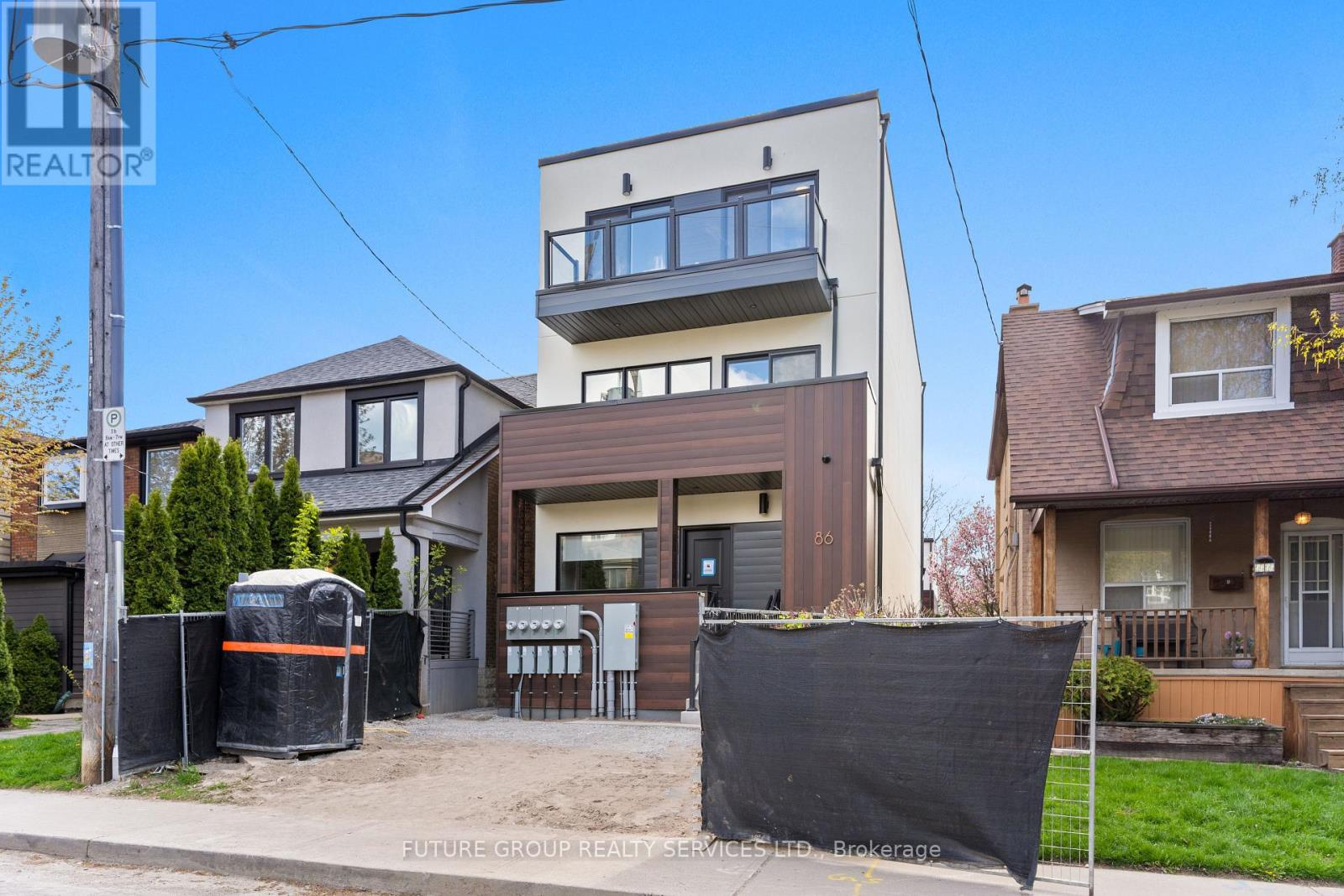 Unit 1 - 86 Kenwood Avenue, Toronto, Ontario  M6C 2S2 - Photo 1 - C13133014