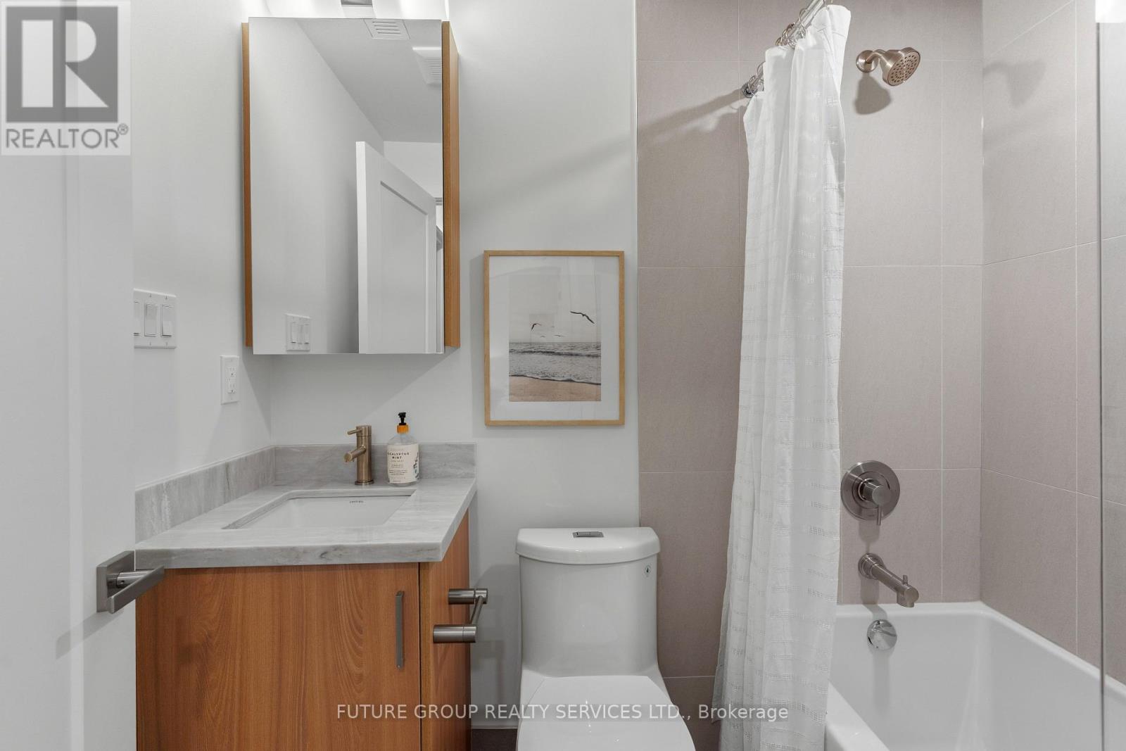 Unit 1 - 86 Kenwood Avenue, Toronto, Ontario  M6C 2S2 - Photo 41 - C13133014