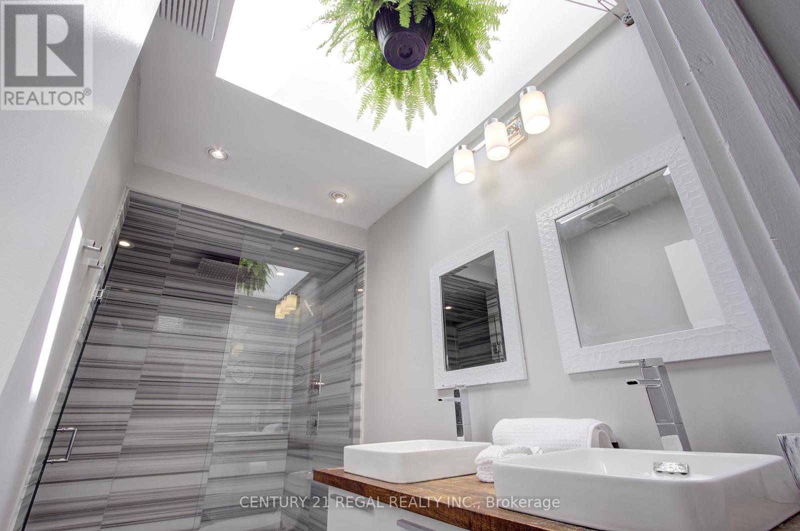 48 Michener Court, Toronto, Ontario  M6J 3R6 - Photo 26 - C13133044
