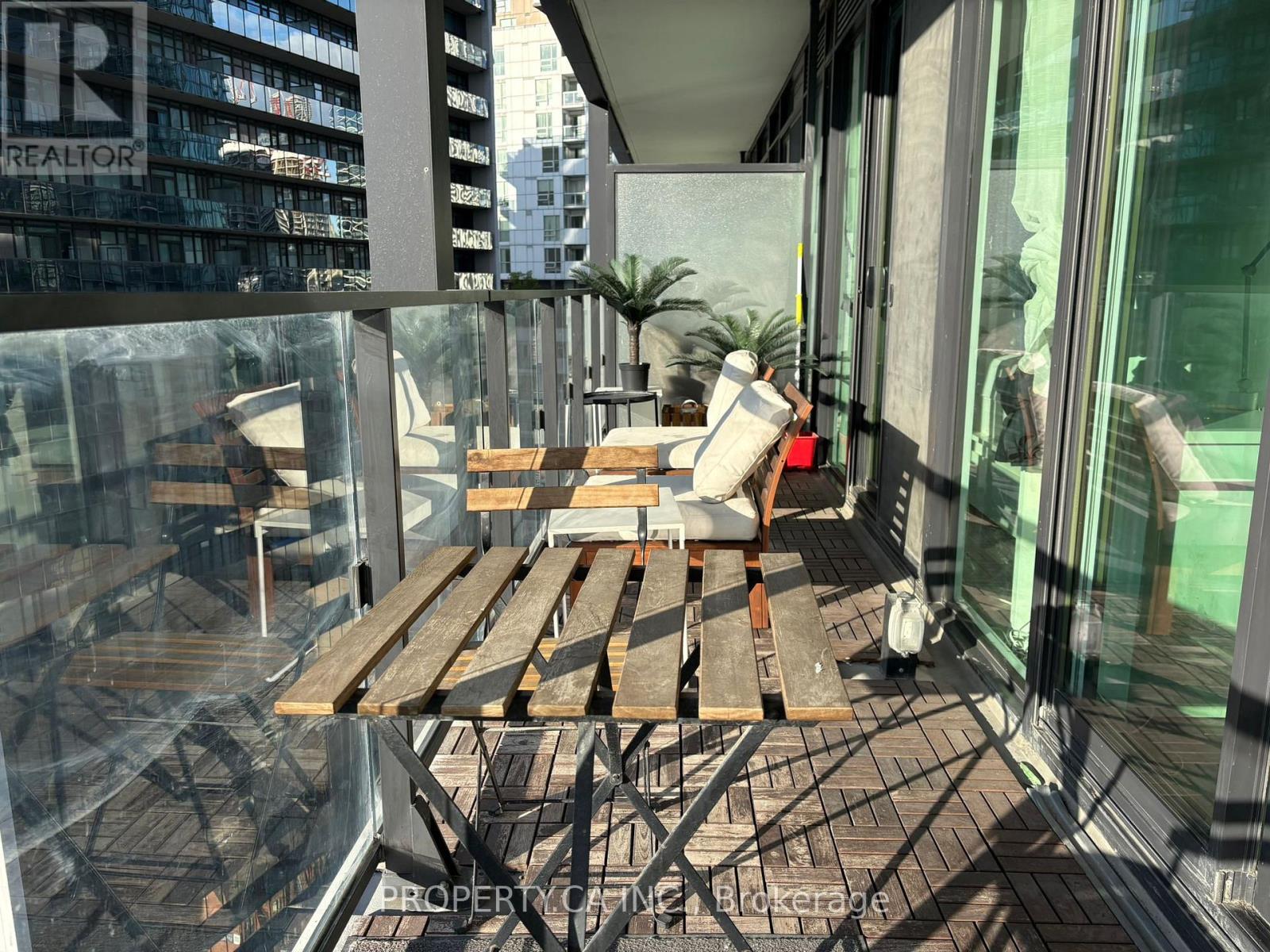 1803 - 125 Peter Street, Toronto, Ontario  M5V 2G9 - Photo 11 - C13133056