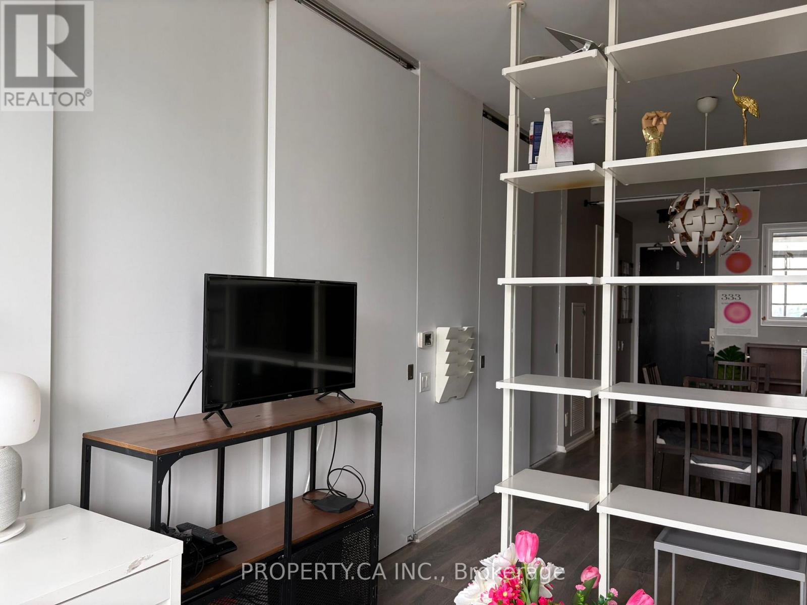 1803 - 125 Peter Street, Toronto, Ontario  M5V 2G9 - Photo 2 - C13133056