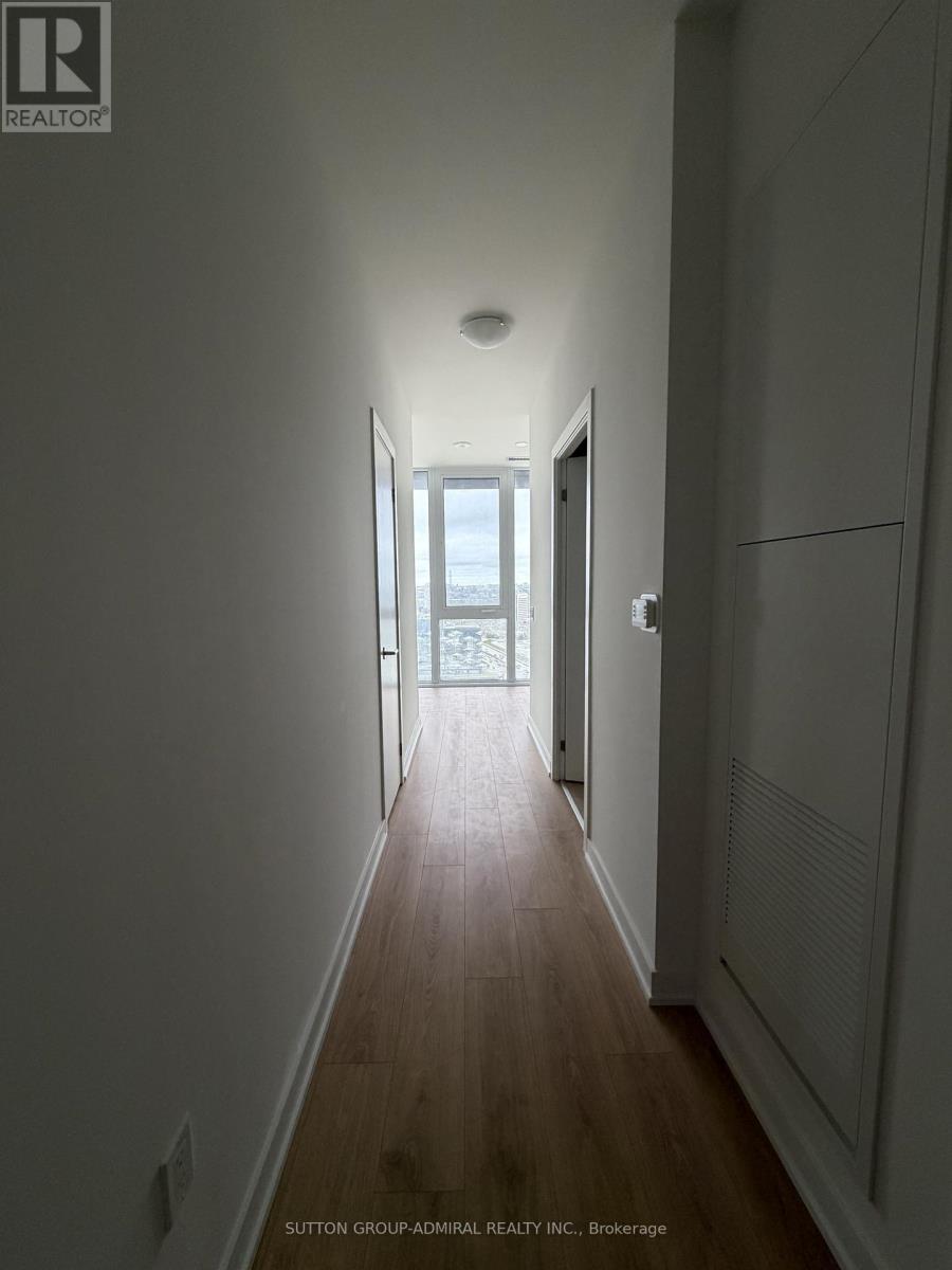 2502 - 5 Quarrington Lane, Toronto, Ontario  M3C 1H7 - Photo 2 - C13133106