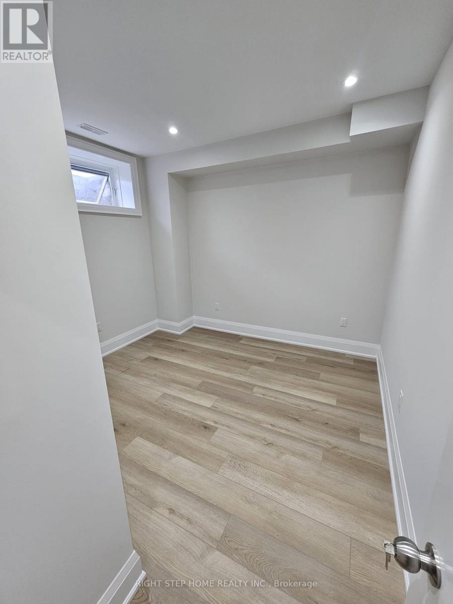 41 Sugarbush Square E, Toronto, Ontario  M1C 3M6 - Photo 11 - E13132898
