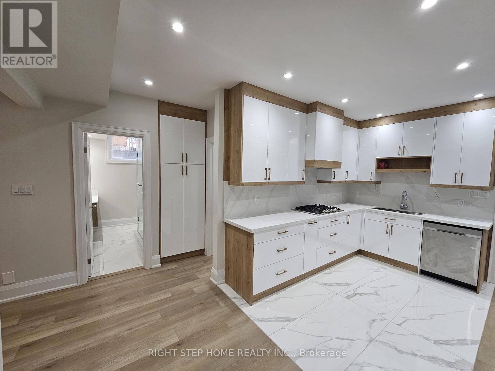 41 Sugarbush Square E, Toronto, Ontario  M1C 3M6 - Photo 14 - E13132898