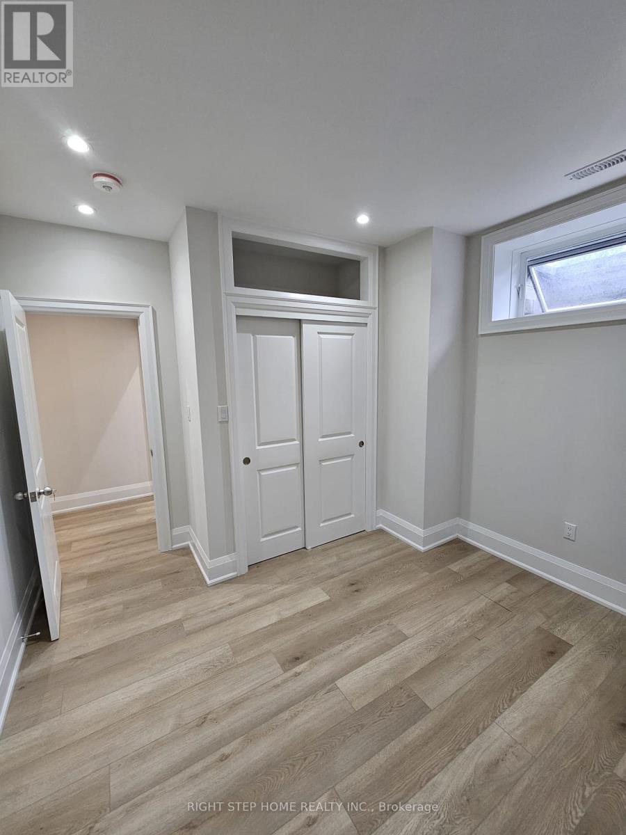 41 Sugarbush Square E, Toronto, Ontario  M1C 3M6 - Photo 3 - E13132898