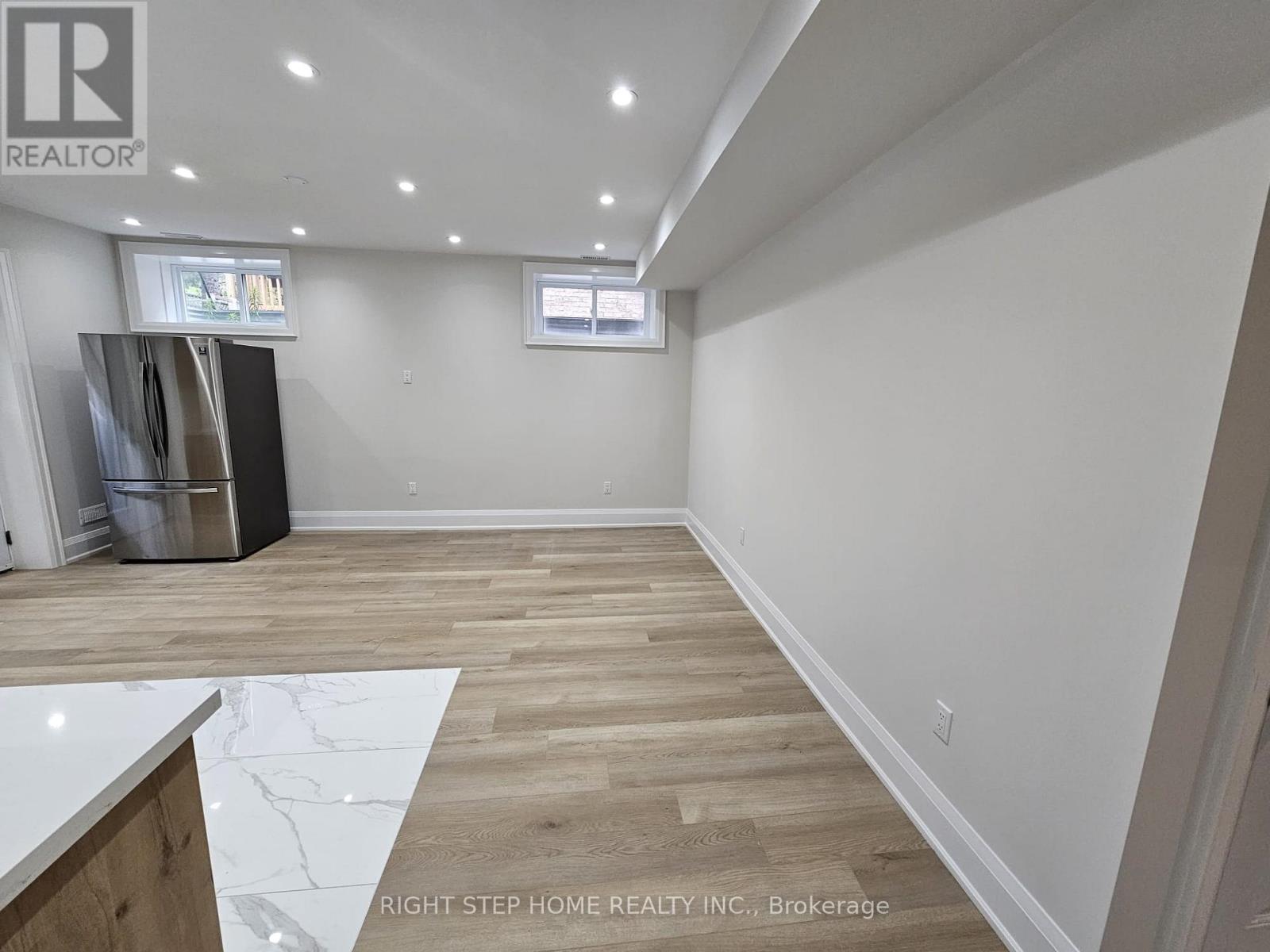 41 Sugarbush Square E, Toronto, Ontario  M1C 3M6 - Photo 6 - E13132898