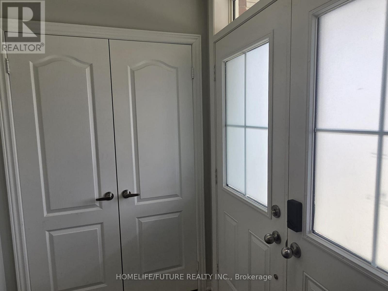 44 Bruce Cameron Drive, Clarington, Ontario  L1C 0W2 - Photo 4 - E13132970