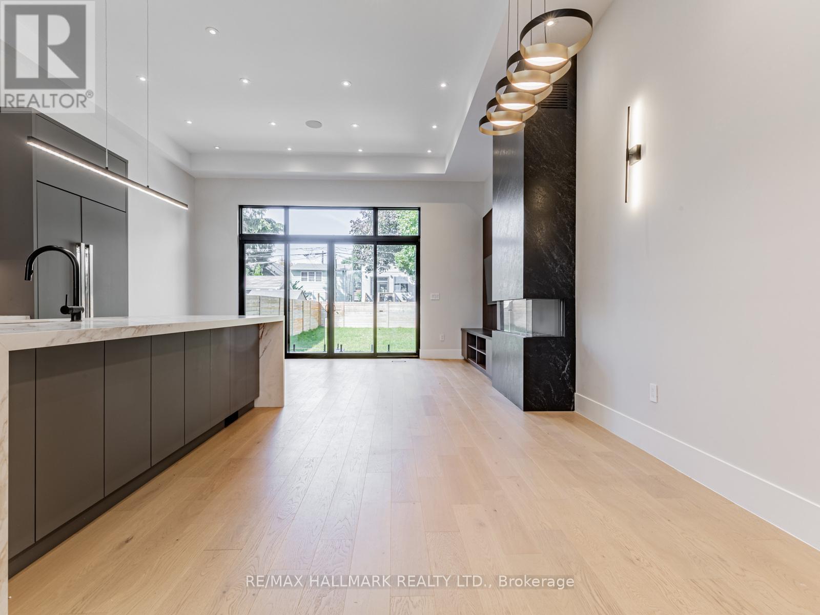 80 Barker Avenue, Toronto, Ontario  M4C 2N6 - Photo 12 - E13133028