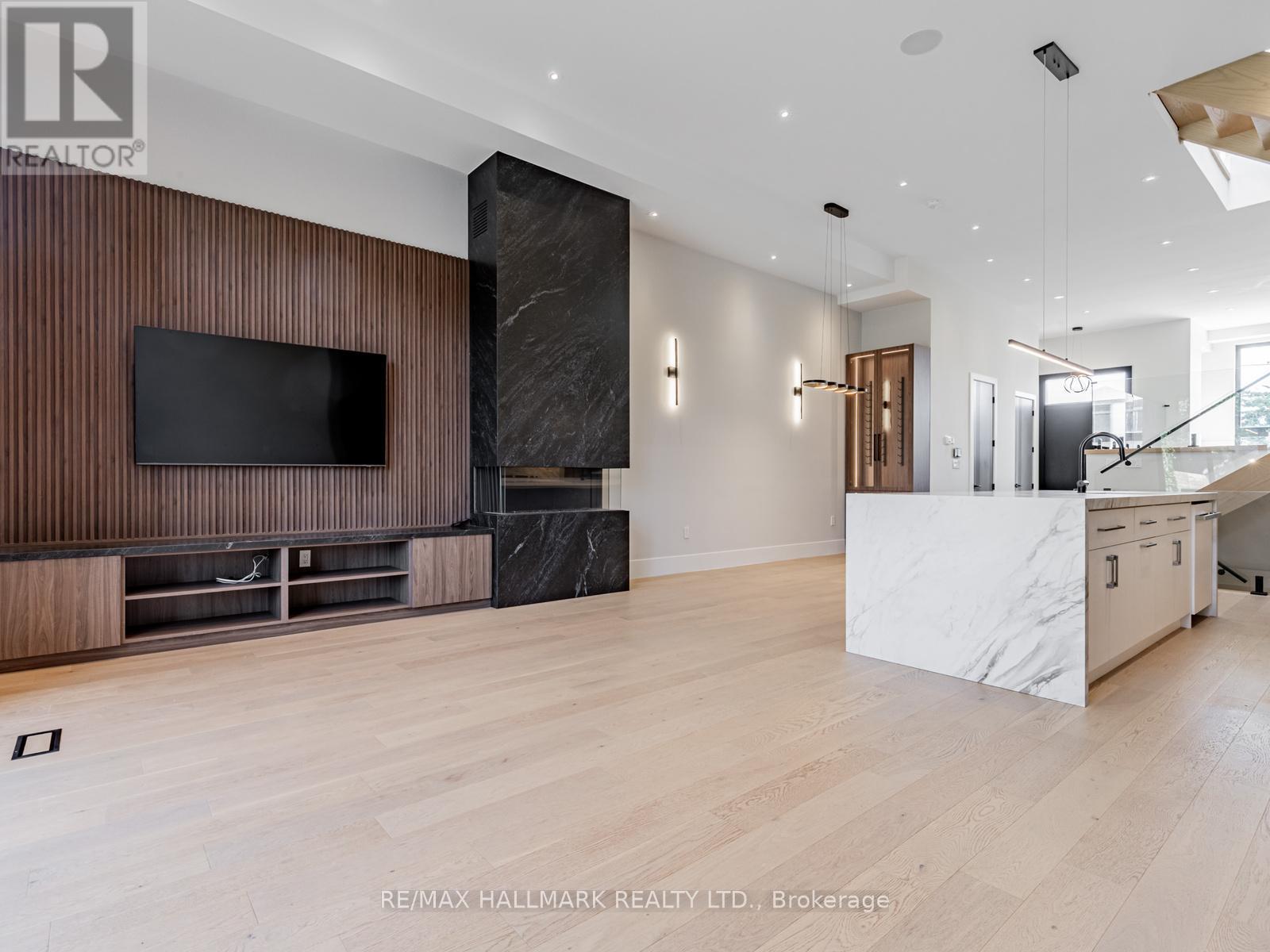 80 Barker Avenue, Toronto, Ontario  M4C 2N6 - Photo 15 - E13133028
