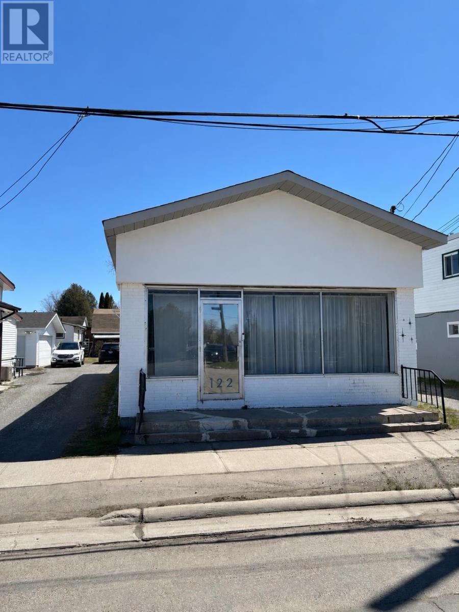 122 Poplar AVE, Sault Ste. Marie, Ontario