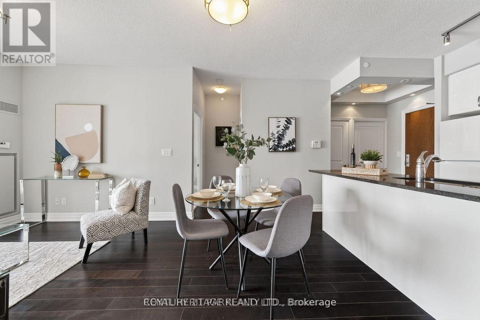 207 - 111 Civic Square Gate, Aurora, Ontario  L4G 0S6 - Photo 6 - N13133000