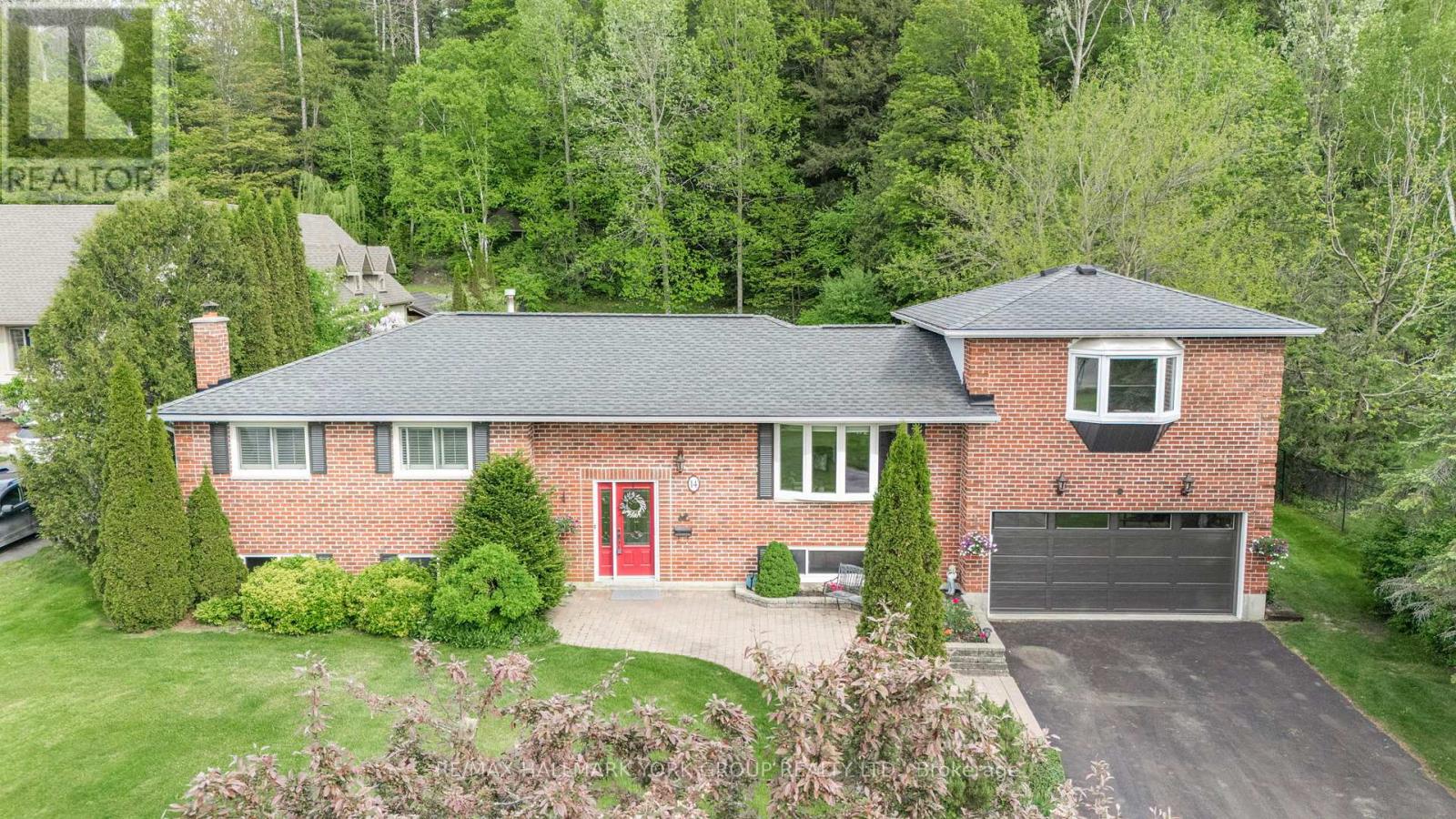 14 Anchor Court, East Gwillimbury, Ontario  L9N 1G1 - Photo 2 - N13133086
