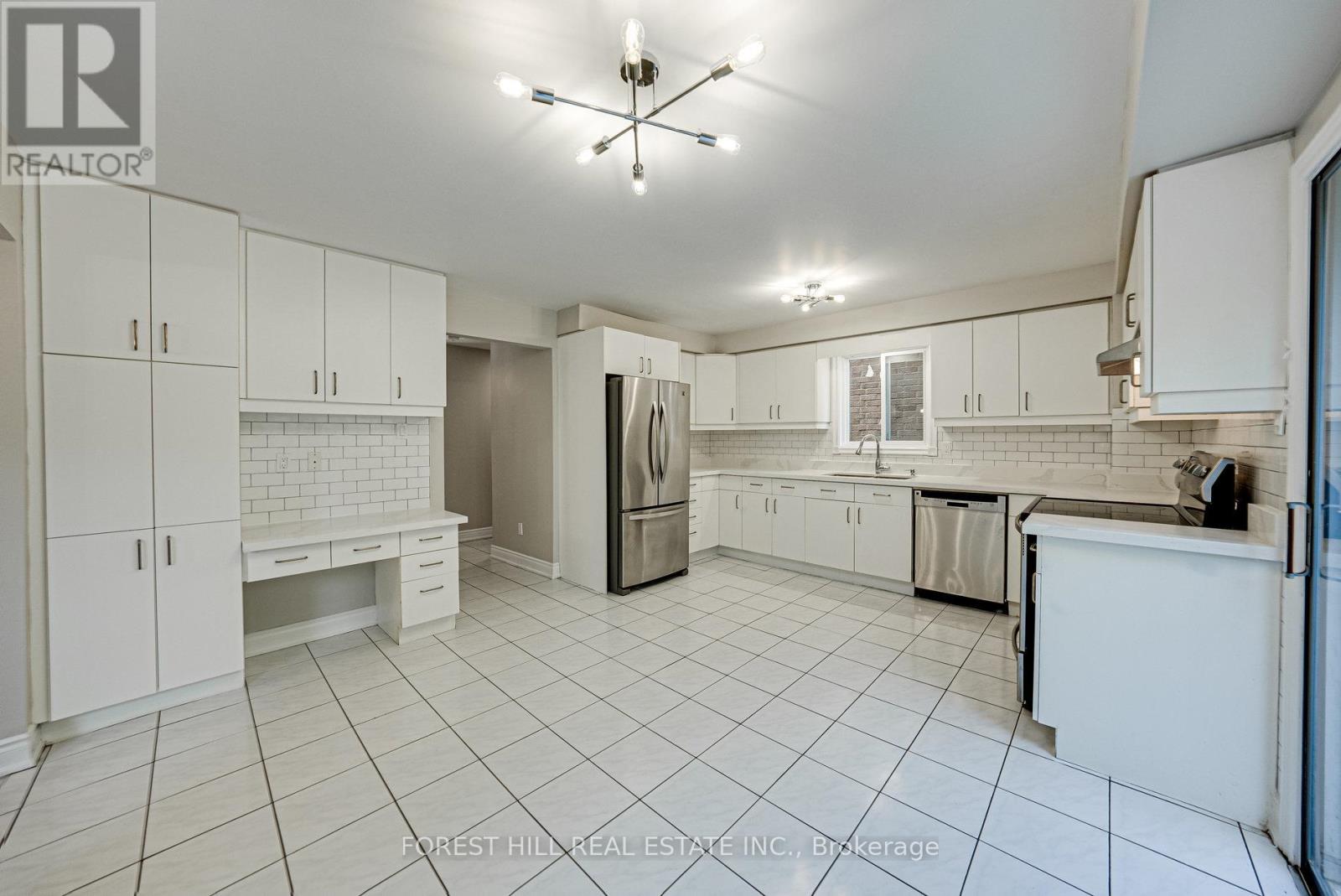 300 Conley Street, Vaughan (Lakeview Estates), Ontario  L4J 2Z6 - Photo 12 - N13133096
