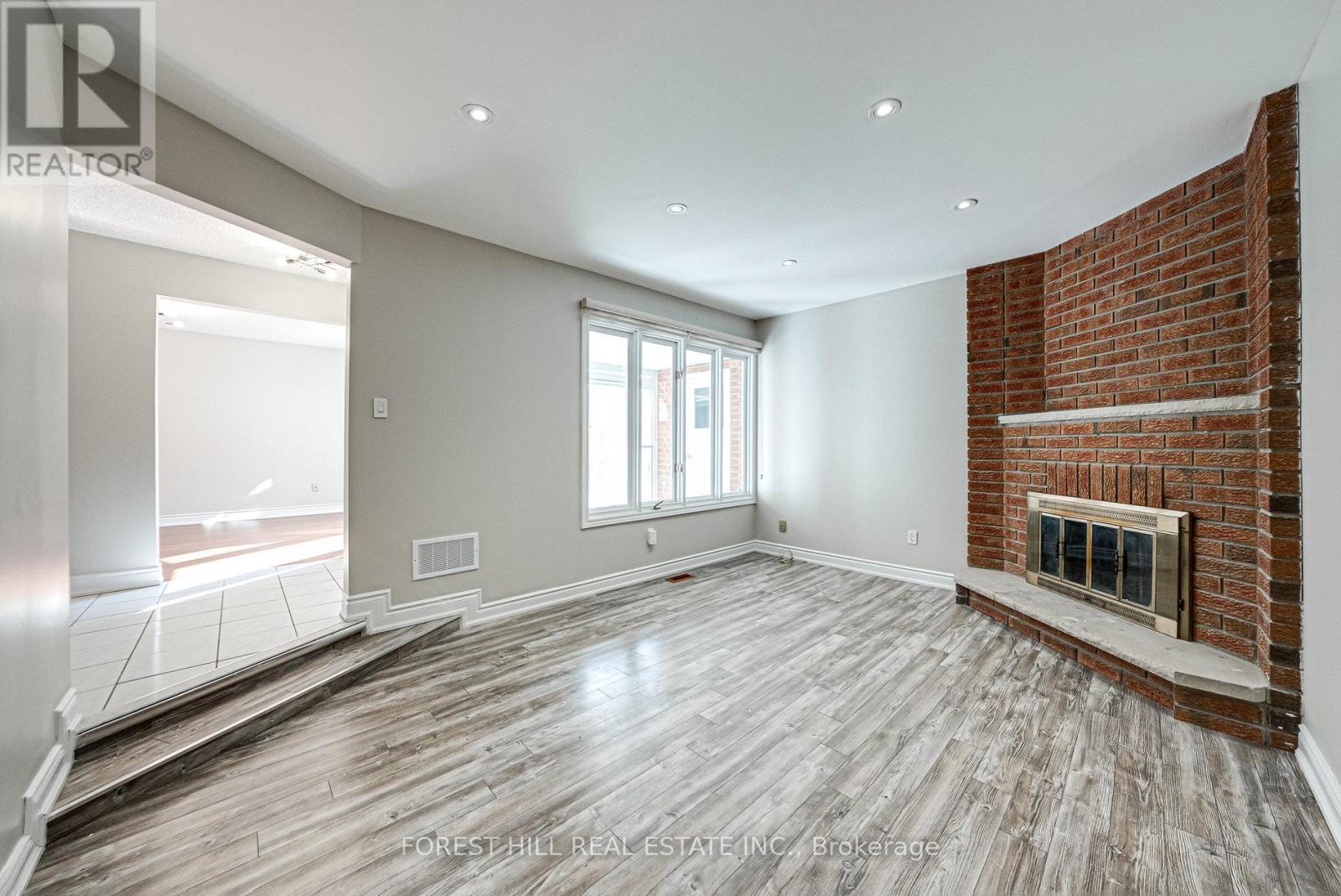 300 Conley Street, Vaughan (Lakeview Estates), Ontario  L4J 2Z6 - Photo 6 - N13133096