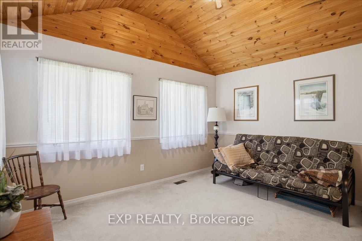 69 33rd Street N, Wasaga Beach, Ontario  L9Z 2C1 - Photo 11 - S13132828