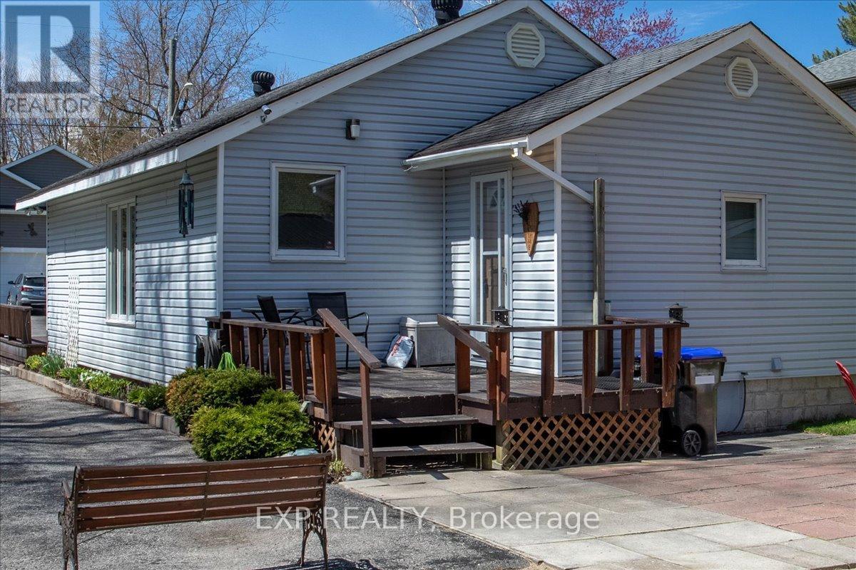 69 33rd Street N, Wasaga Beach, Ontario  L9Z 2C1 - Photo 3 - S13132828