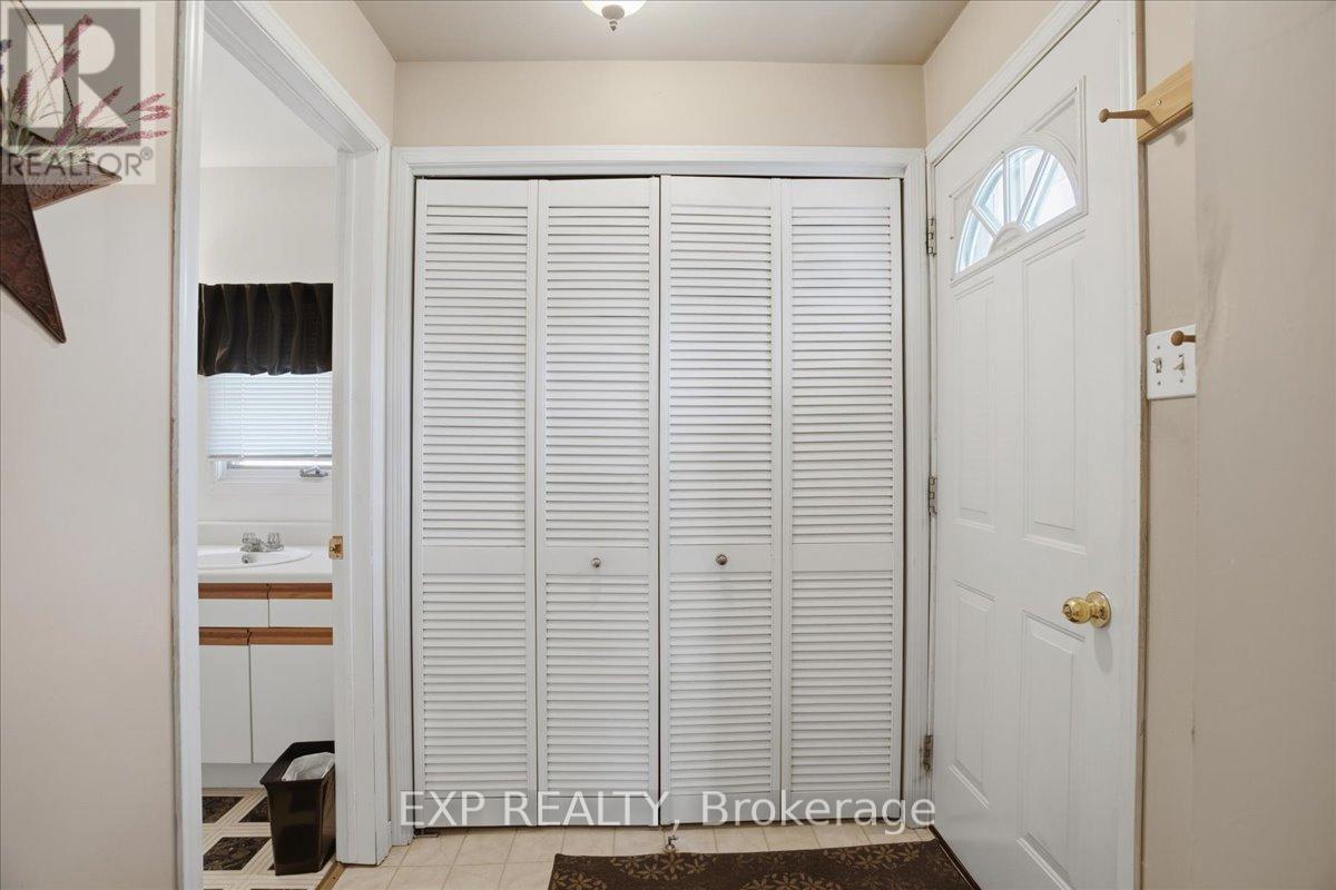 69 33rd Street N, Wasaga Beach, Ontario  L9Z 2C1 - Photo 5 - S13132828