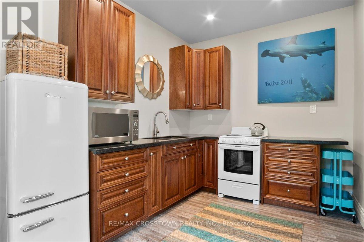 61 Earl Street, Wasaga Beach, Ontario  L9Z 2M6 - Photo 35 - S13133080