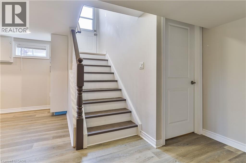 38 Dunkirk Drive Unit# B, Hamilton, Ontario  L8K 4X1 - Photo 4 - 40830166