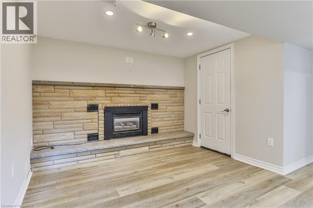 38 Dunkirk Drive Unit# B, Hamilton, Ontario  L8K 4X1 - Photo 6 - 40830166