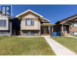 537 Blackwolf Boulevard N, Lethbridge, Alberta