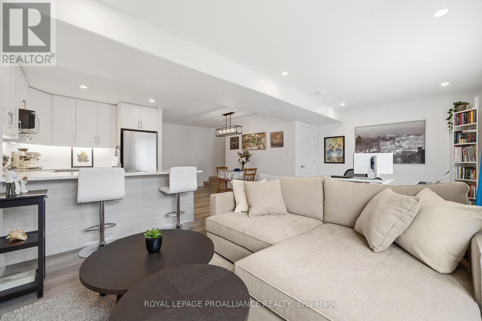 19 Parkland Circle, Quinte West, Ontario  K8V 0R3 - Photo 19 - X13133180