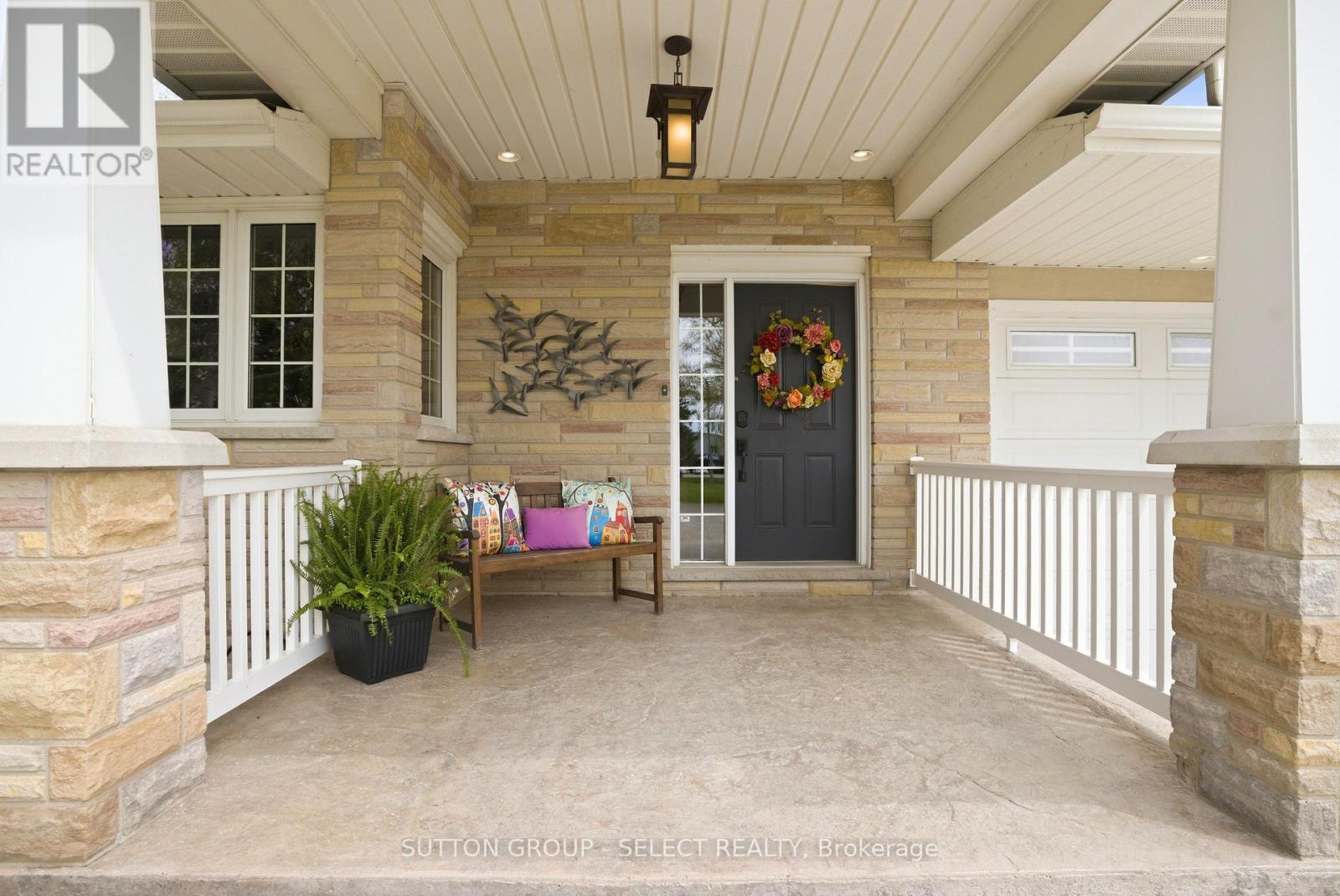 71294 London Road, South Huron, Ontario  N0M 1S3 - Photo 6 - X13133342