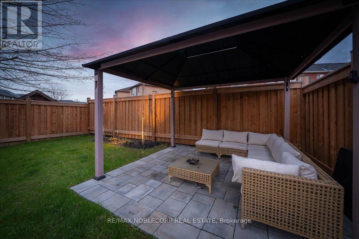338 Ellwood Drive W, Caledon, Ontario  L7E 2G6 - Photo 4 - W13132684