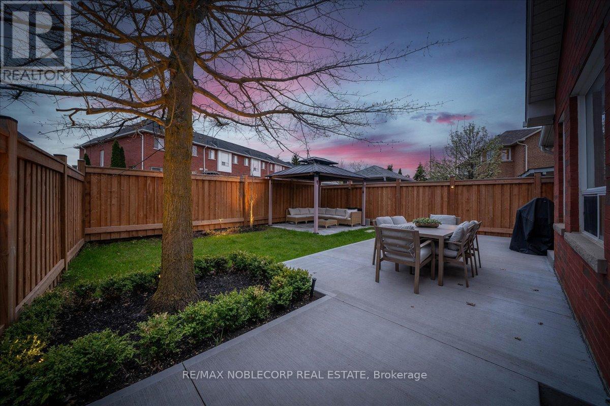 338 Ellwood Drive W, Caledon, Ontario  L7E 2G6 - Photo 6 - W13132684