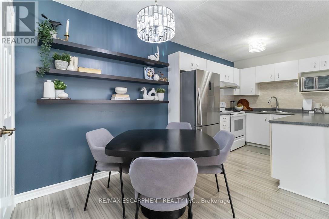 110 - 4015 Kilmer Drive, Burlington, Ontario  L7M 4M4 - Photo 14 - W13132720